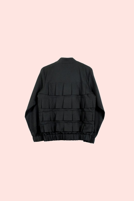 Lobo con piel de Oveja | Black Pleated Jacket